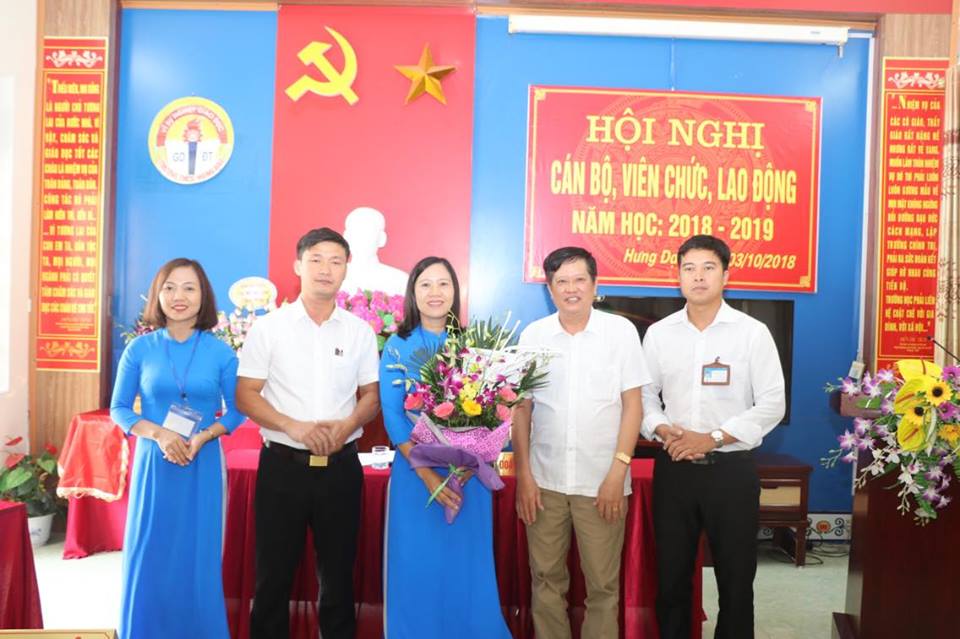 http://thcshungdao.dongtrieu.edu.vn/documents/20458/5279254/42980395_773625496308566_958819077663490048_n.jpg/bacfec59-6f8f-479f-81f3-6ca812091a8d?t=1538539115057